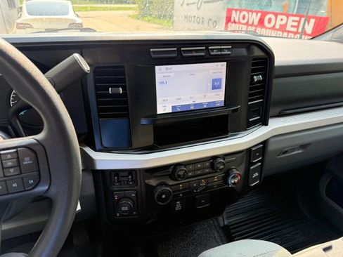 Used 2023 Ford F250 XLT w/ FX4 Off-Road Package AWD/4WD image 19