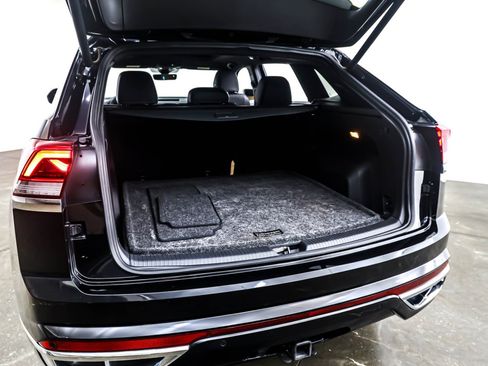 Used 2023 Volkswagen Atlas Cross Sport SEL Premium R-Line image 22