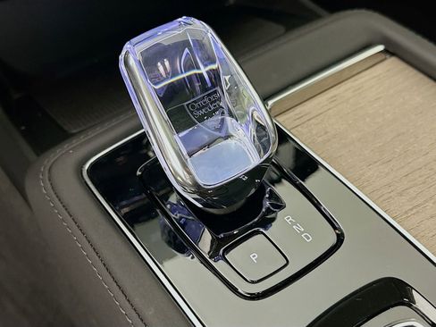 Used 2026 Volvo XC90 B6 Plus w/ Protection Package Premier AWD/4WD image 28