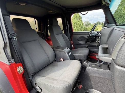Used 2006 Jeep Wrangler X AWD/4WD image 20