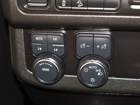 Used 2024 Chevrolet Tahoe Premier image 37