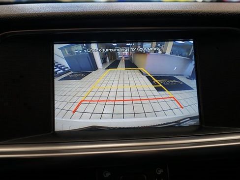 Used 2018 Kia Optima EX image 8