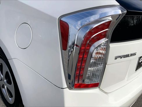 Used 2013 Toyota Prius Four image 27