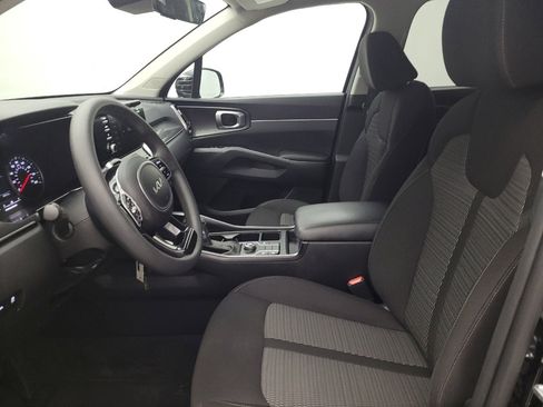 Used 2023 Kia Sorento LX FWD image 17