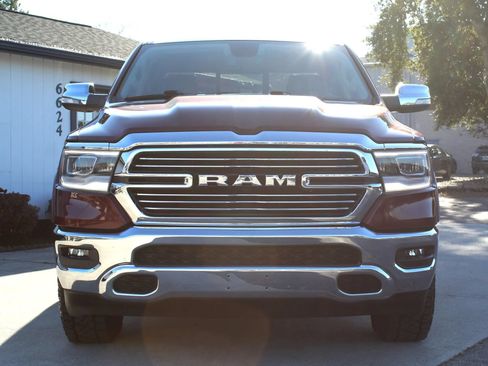Used 2019 RAM 1500 Laramie AWD/4WD image 8
