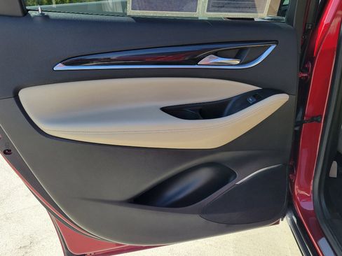 Used 2019 Buick Enclave Essence FWD image 14