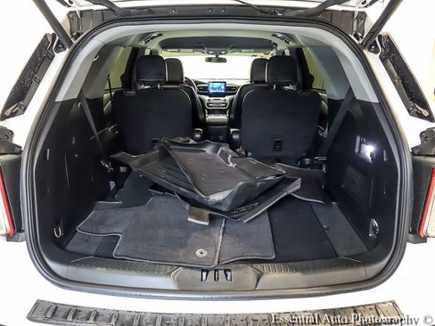 Certified 2023 Ford Explorer XLT w/ Equipment Group 202A AWD/4WD image 21