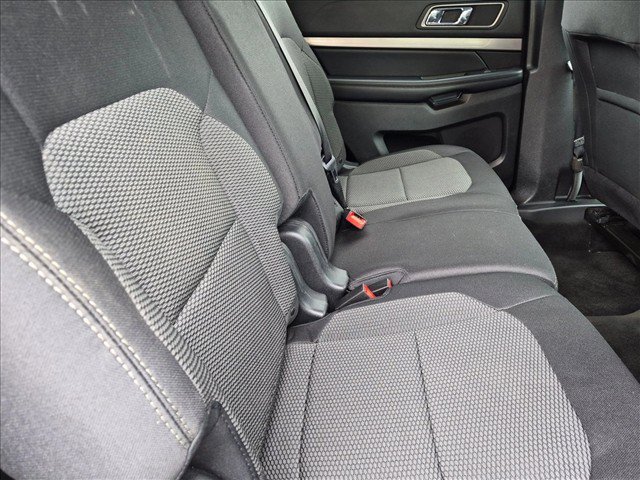 Used 2018 Ford Explorer XLT FWD image 17