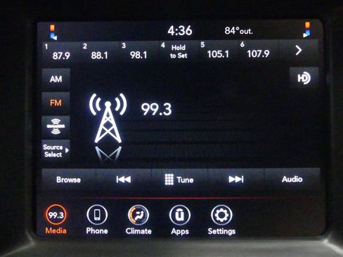 Used 2023 Dodge Charger SXT RWD image 11