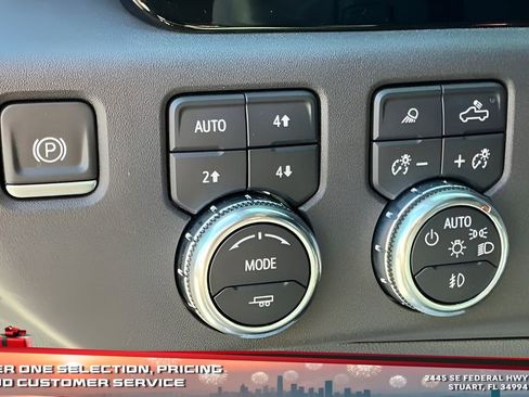 Used 2022 GMC Sierra 1500 SLT w/ SLT Premium Plus Package image 44