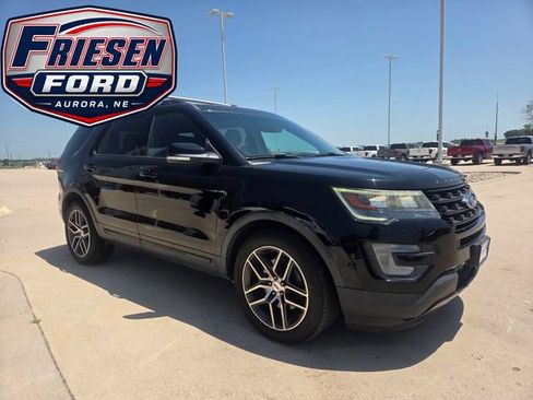 Used 2017 Ford Explorer Sport AWD/4WD image 3