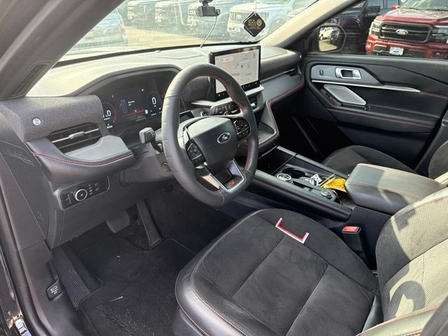 Used 2025 Ford Explorer ST AWD/4WD image 10