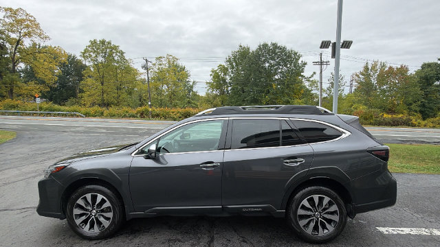 Used 2025 Subaru Outback Touring XT w/ Tech Package 3 AWD/4WD image 8