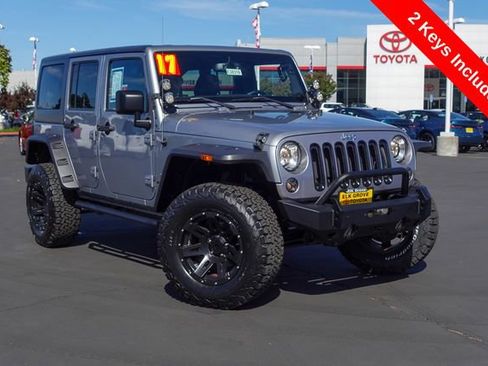 Used 2017 Jeep Wrangler Unlimited Sport w/ Quick Order Package 24S AWD/4WD image 2