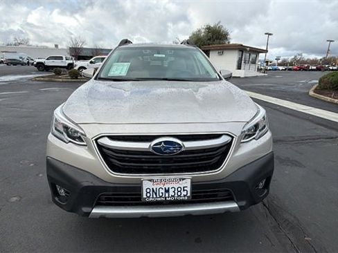 Used 2020 Subaru Outback Limited image 8