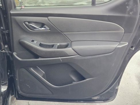 Certified 2024 Chevrolet Traverse Premier w/ Redline Edition image 8