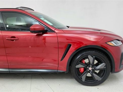 Used 2022 Jaguar F-PACE SVR image 7
