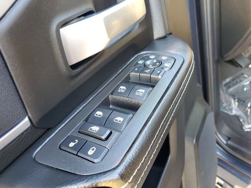 Used 2025 RAM 2500 Big Horn AWD/4WD image 18