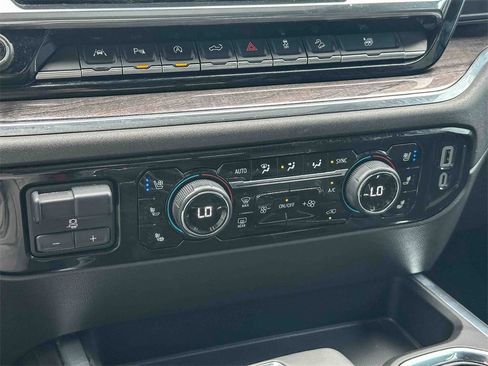 Used 2024 Chevrolet Silverado 1500 LTZ w/ LTZ Premium Texas Edition image 32