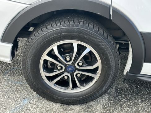 Used 2022 Ford Transit 350 XLT image 14