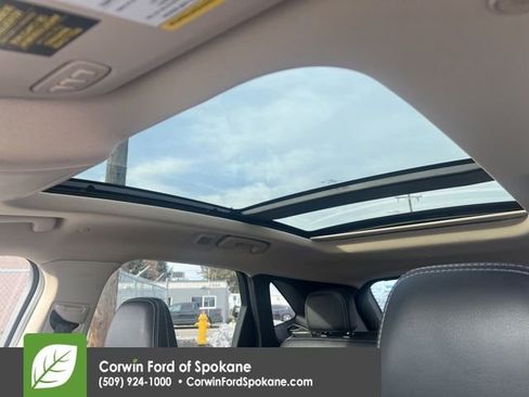 Used 2020 Ford Escape Titanium w/ Titanium Premium Package 2.0 image 23