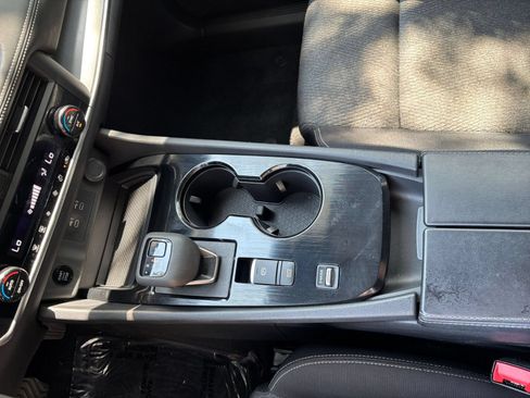 Used 2025 Nissan Rogue SV FWD image 42