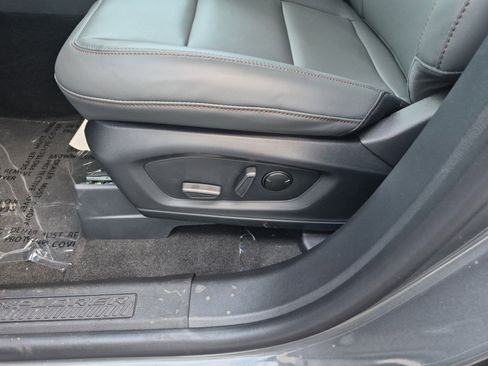 New 2026 Ford Explorer Active w/ Active Comfort Package image 11