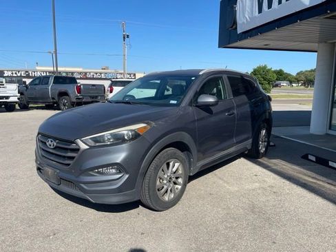 Used 2016 Hyundai Tucson SE w/ Option Group 02 AWD/4WD image 2