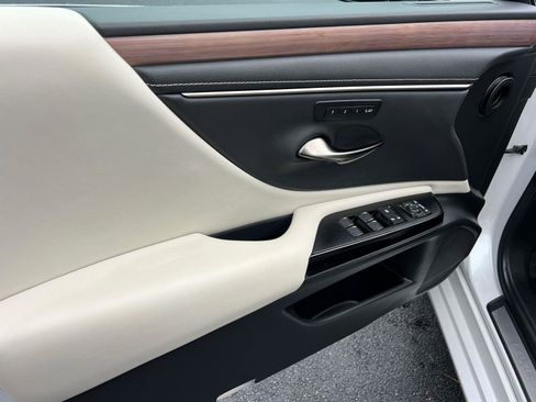 Certified 2023 Lexus ES 350 w/ Premium Package image 11