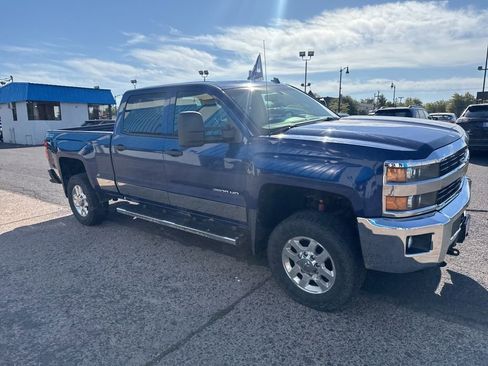 Used 2015 Chevrolet Silverado 2500 LT w/ Z71 Package, Off-Road image 5
