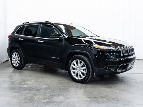 Used 2017 Jeep Cherokee Limited AWD/4WD image 1