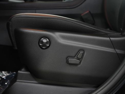 Used 2024 Dodge Durango GT image 24