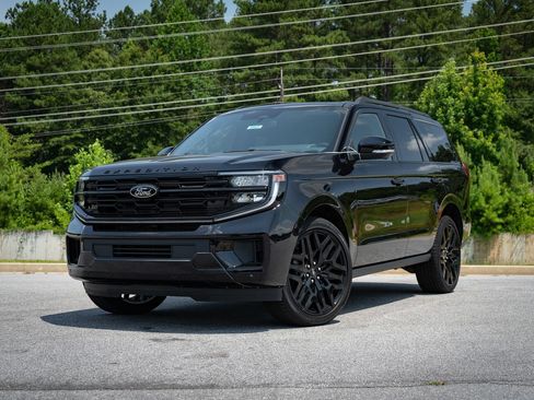 New 2026 Ford Expedition Platinum w/ Stealth Performance Package AWD/4WD image 2