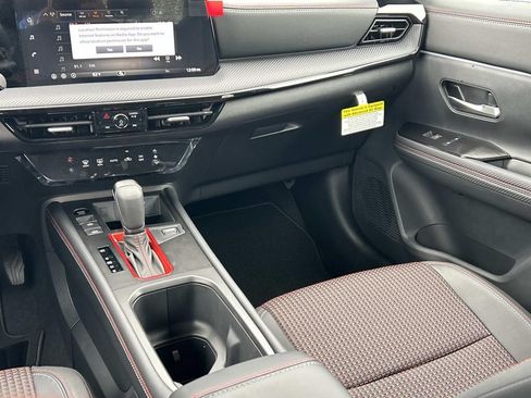 New 2026 Nissan Kicks SR w/ Interior Electronics Package FWD image 23