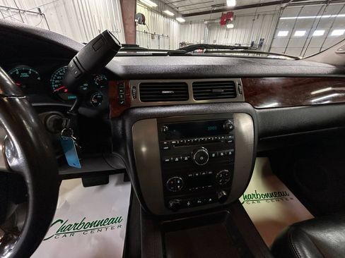Used 2009 GMC Sierra 2500 SLT w/ SLT Convenience Package AWD/4WD image 15