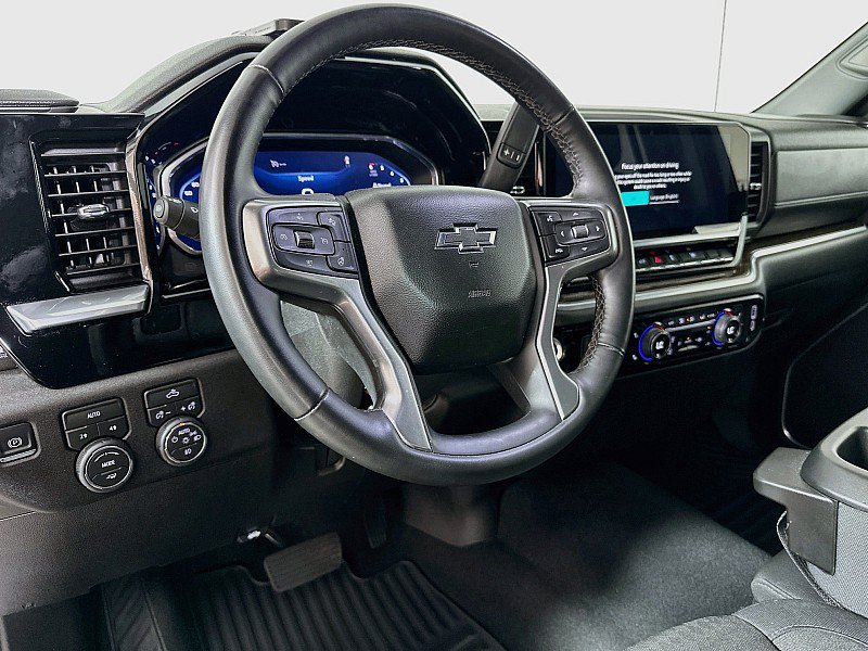 Used 2026 Chevrolet Silverado 1500 RST AWD/4WD image 9