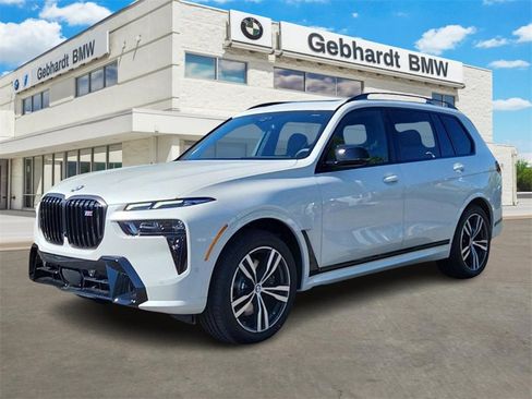 New 2025 BMW X7 M60i image 5