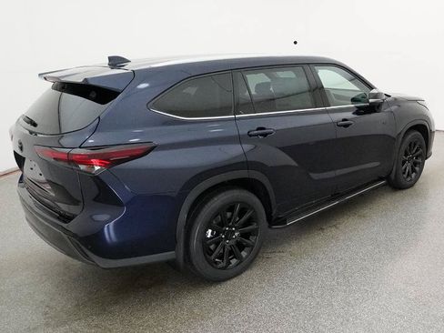 New 2026 Toyota Highlander Limited AWD/4WD image 12