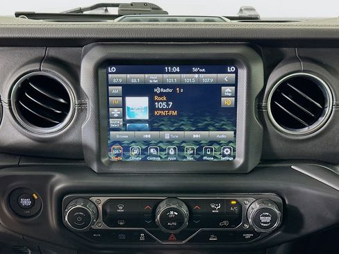 Used 2022 Jeep Wrangler Sahara image 19