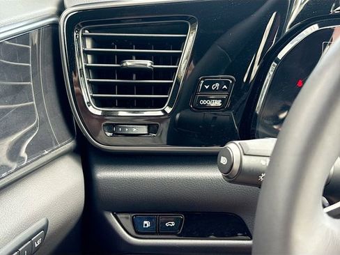 Used 2025 Lexus NX 250 FWD w/ Towing Package (2000 Lbs) image 35