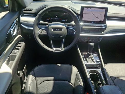 Certified 2025 Jeep Compass Limited w/ Elite Group AWD/4WD image 11
