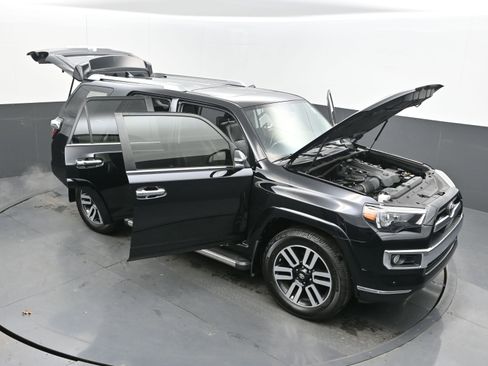 Used 2020 Toyota 4Runner Limited image 44