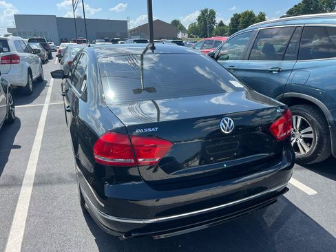 Used 2015 Volkswagen Passat 3.6 SEL Premium FWD image 3