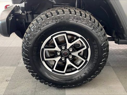 Used 2024 Jeep Wrangler Unlimited Rubicon AWD/4WD image 8