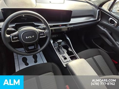 Used 2024 Kia Sorento LX image 6