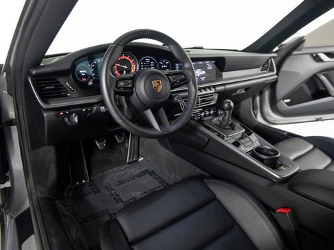 Used 2020 Porsche 911 Carrera S image 15