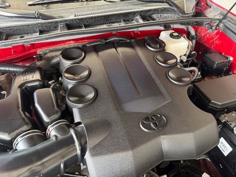 Used 2022 Toyota 4Runner Limited image 29