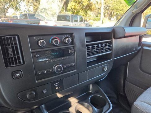 Used 2014 GMC Savana 2500 G2500 Cargo image 17