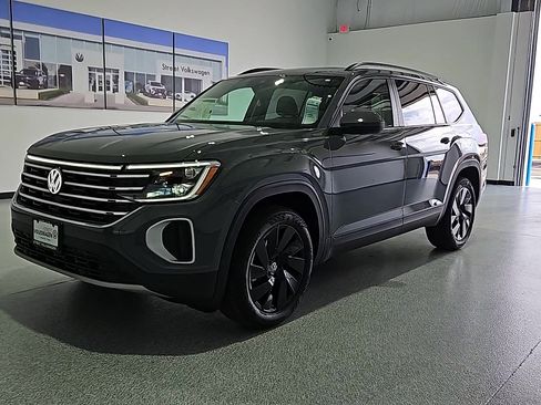 New 2026 Volkswagen Atlas SE FWD image 5