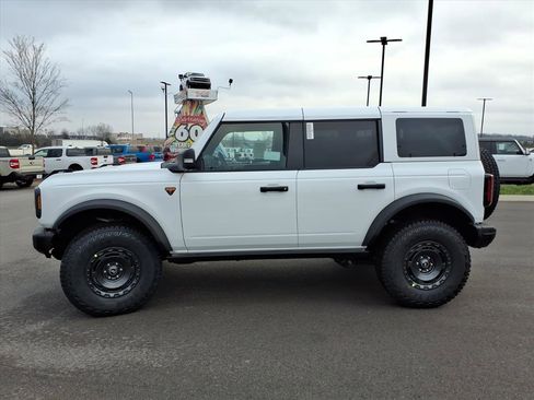 New 2025 Ford Bronco Badlands image 6